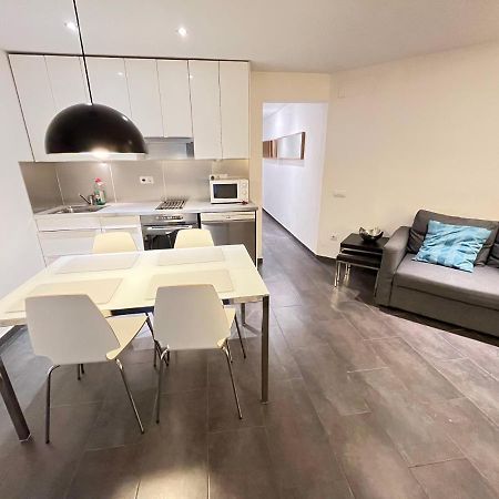 Gorgeous Apartment In Downtown Барселона Екстер'єр фото