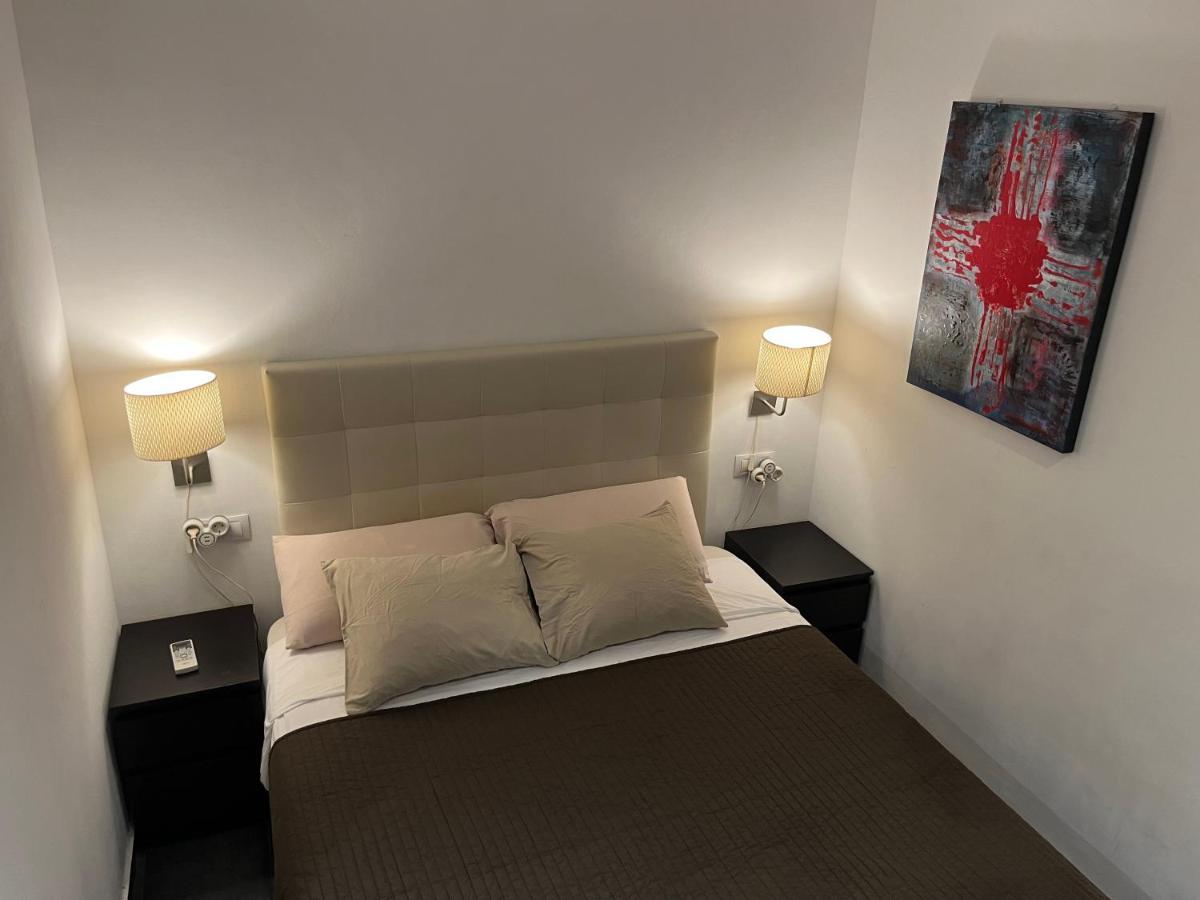 Gorgeous Apartment In Downtown Барселона Екстер'єр фото